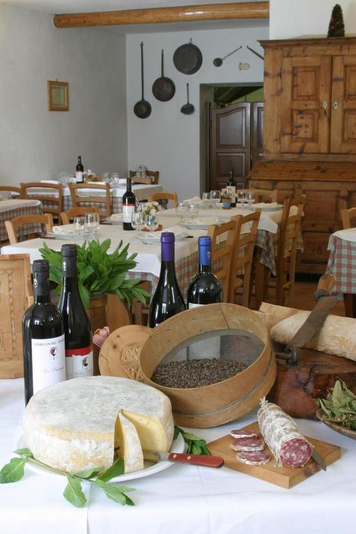 Agriturismo Il Mulino Delle Fucine Villa Кастелделфино Екстериор снимка
